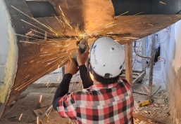 GIẢI PHÁP THI CÔNG ỐP ĐÁY THANG LƯỢN THỦ ĐỨC