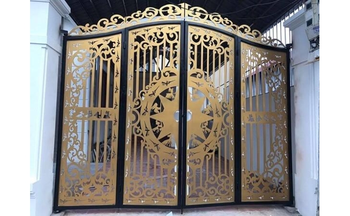 Cổng Sắt Mỹ Thuật 4 Cánh CNC Hoa Văn Vàng